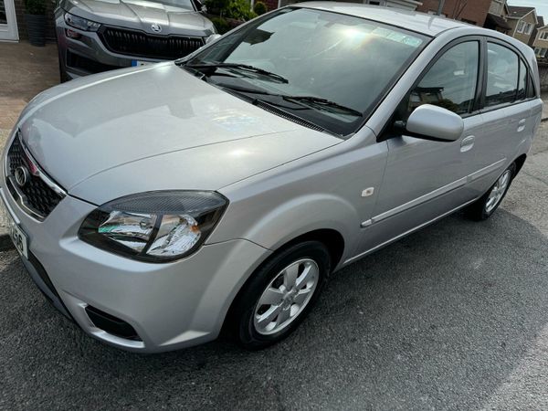 Kia Rio MPV, Diesel, 2010, Silver