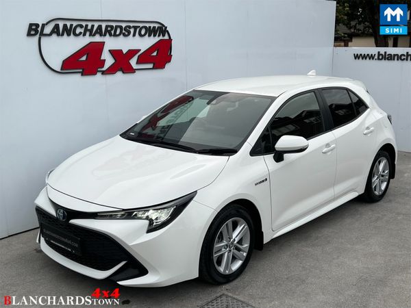 Toyota Corolla Hatchback, Petrol Hybrid, 2022, White