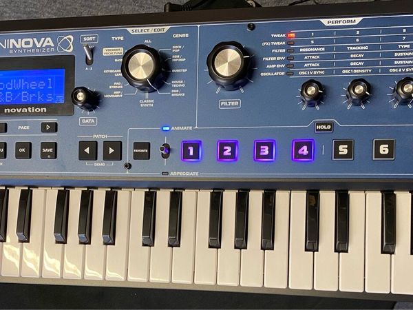 NOVATION MININOVA #新品同様 NOVATION Mininova (ボコーダー機能搭載・アナログモデリング
