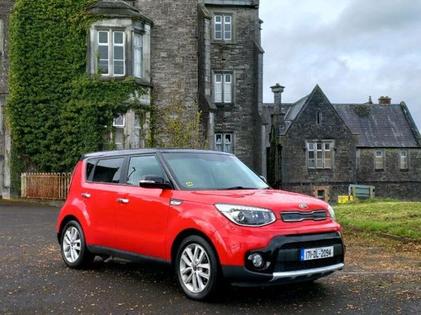 Kia Soul Hatchback, Diesel, 2017, Red