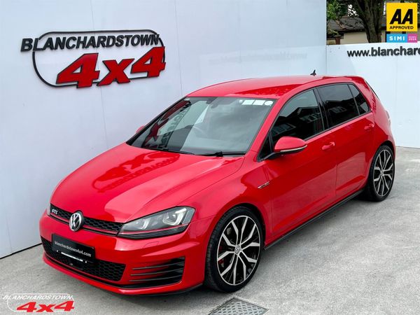 Volkswagen Golf Hatchback, Petrol, 2016, Red