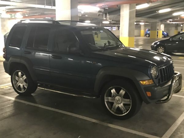 Jeep Cherokee SUV, Diesel, 2005, Blue