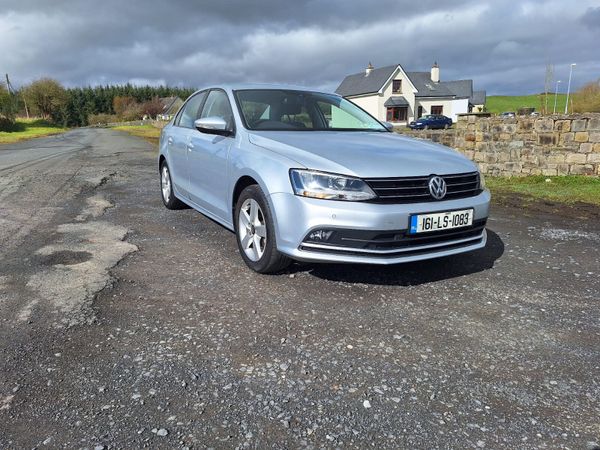 Volkswagen Jetta Saloon, Petrol, 2016, Silver