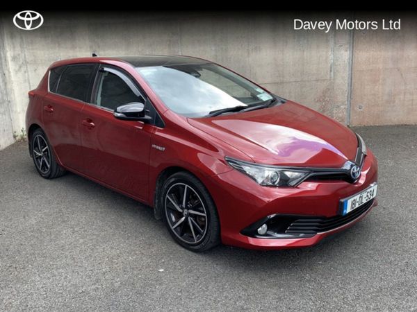 Toyota Auris MPV, Hybrid, 2018, Red