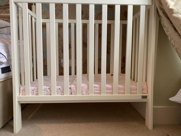 Compact cot mamas and papas best sale