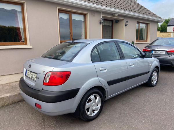 Kia Rio Saloon, Petrol, 2007, Silver