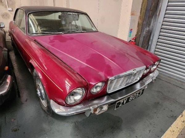 Jaguar XJ Coupe, Petrol, 1976, Red