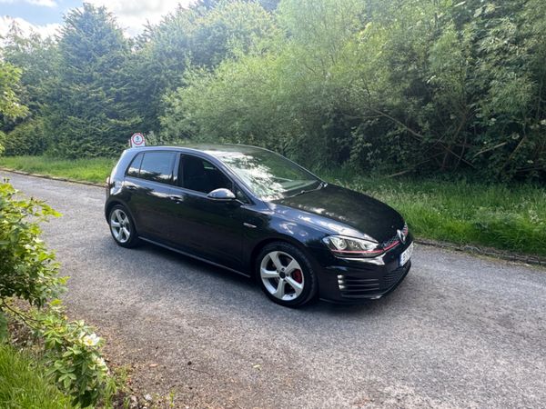 Volkswagen Golf Hatchback, Petrol, 2015, Black