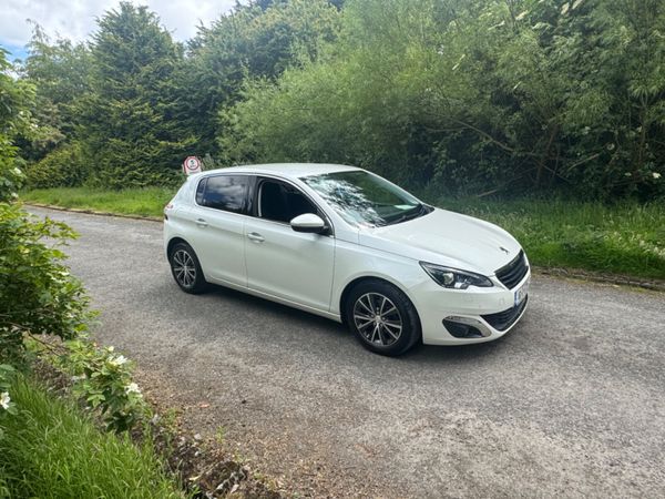 Peugeot 308 Hatchback, Petrol, 2016, White