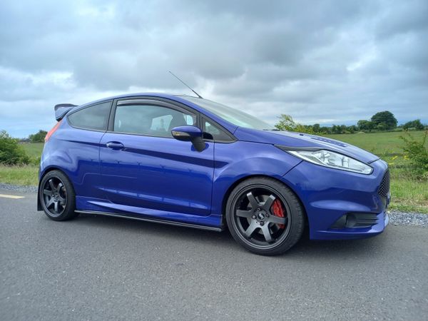 Ford Fiesta Hatchback, Petrol, 2016, Blue