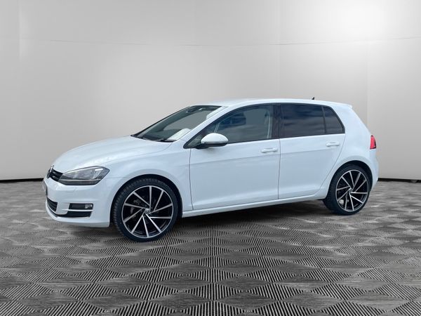 Volkswagen Golf Hatchback, Petrol, 2015, White