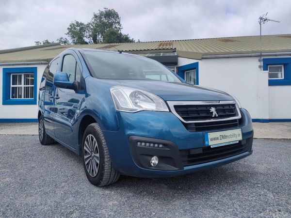 Peugeot Partner MPV, Diesel, 2017, Blue