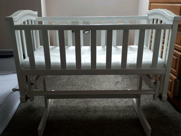 Baby elegance travis cot online