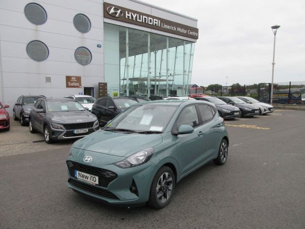 Hyundai i10 Hatchback, Petrol, 2024, Green