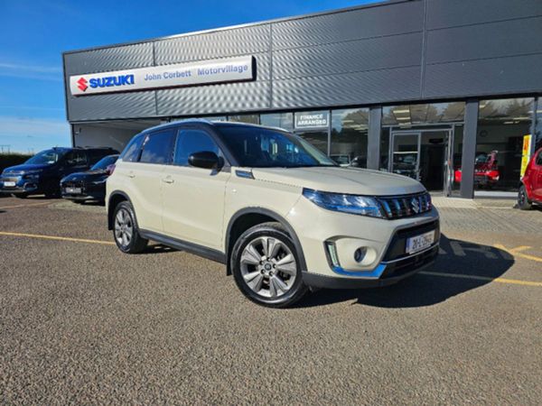 Suzuki Vitara Hatchback, Petrol, 2021, White