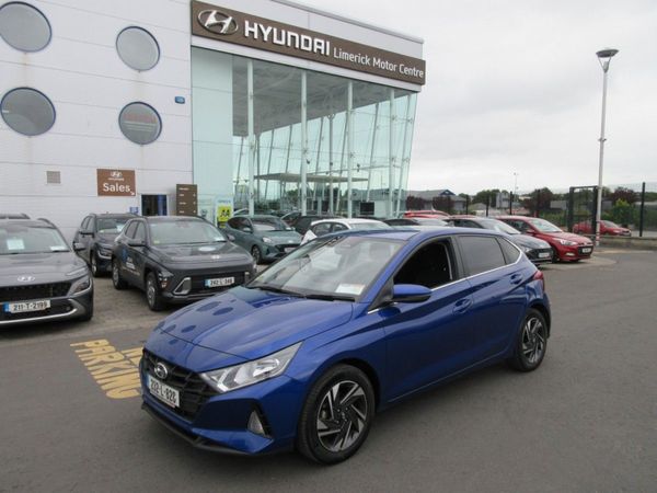 Hyundai i20 Hatchback, Petrol, 2023, Blue