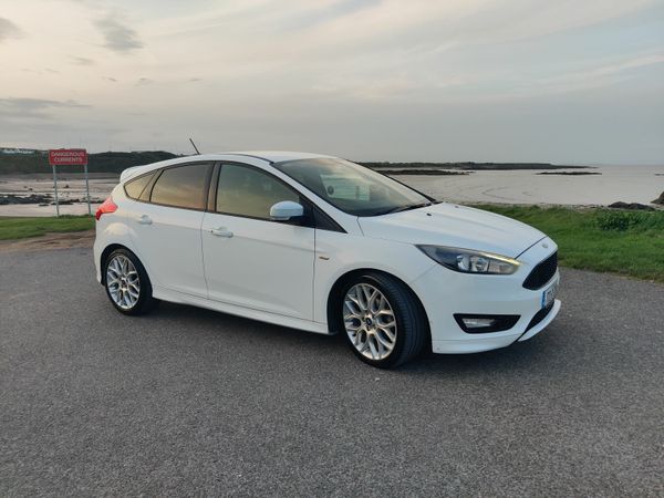 Ford Focus Hatchback, Petrol, 2017, White