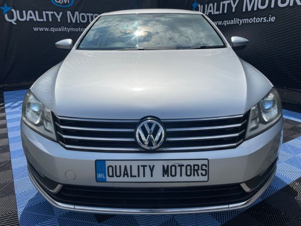 Volkswagen Passat Saloon, Petrol, 2014, Silver