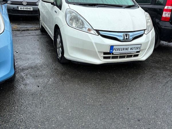 Honda Fit Hatchback, Petrol Hybrid, 2013, Silver