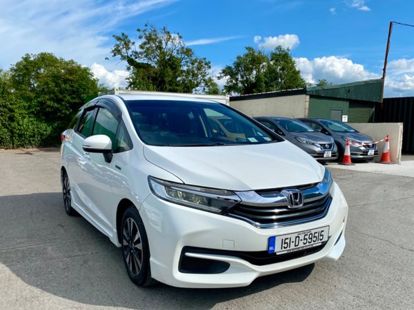 Honda Shuttle MPV, Petrol Hybrid, 2015, White