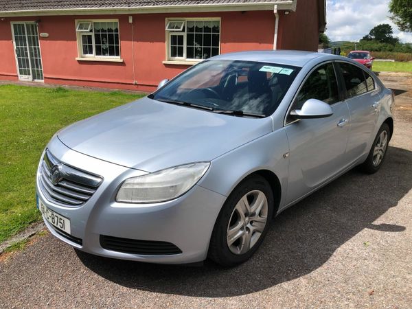 Vauxhall Insignia Hatchback, Diesel, 2013, Silver