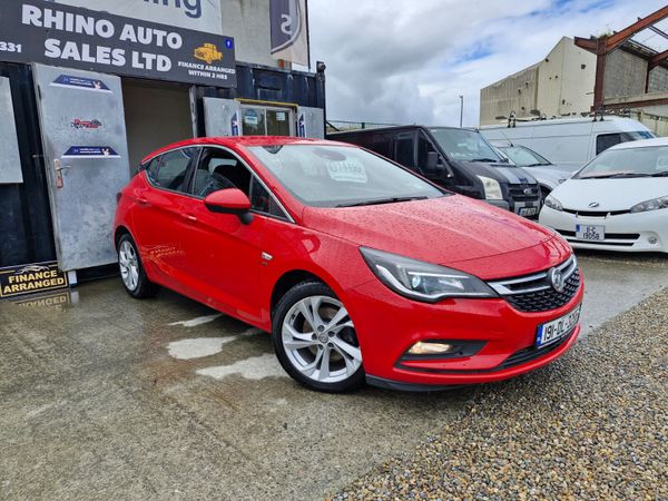 Opel Astra Hatchback, Diesel, 2019, Red