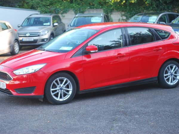 Ford Focus Hatchback, Diesel, 2018, Red