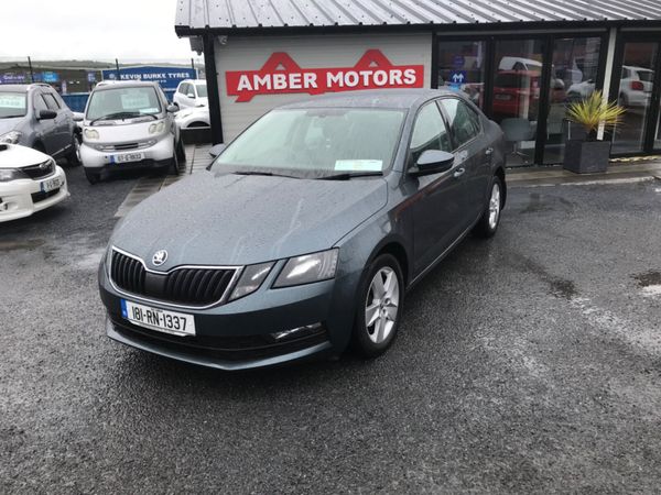 Skoda Octavia Hatchback, Diesel, 2018, Grey