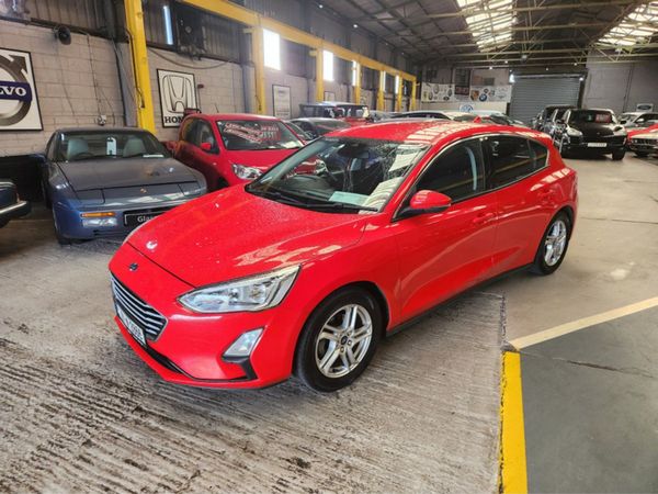 Ford Focus Hatchback, Petrol, 2019, Red