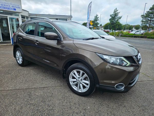 Nissan Qashqai MPV, Petrol, 2016, Brown