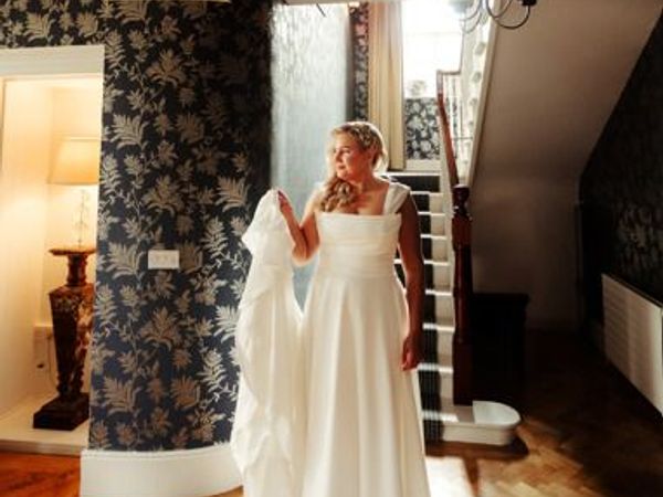 Buy and sell wedding dresses best sale