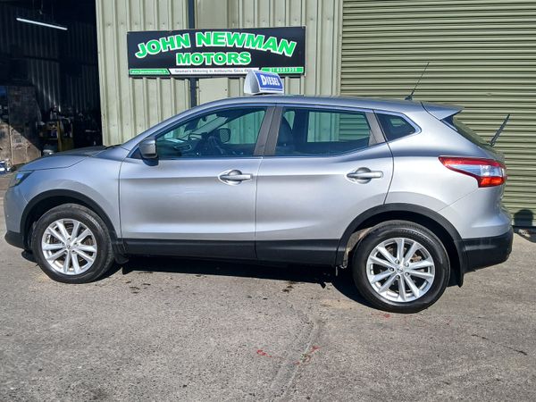 Nissan Qashqai SUV, Diesel, 2014, Silver