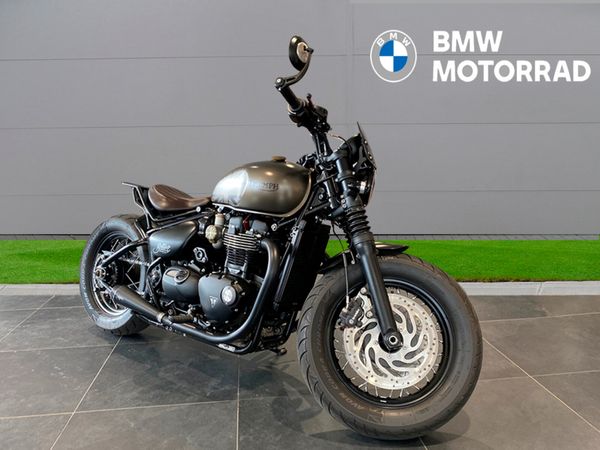 triumph bobber back seat