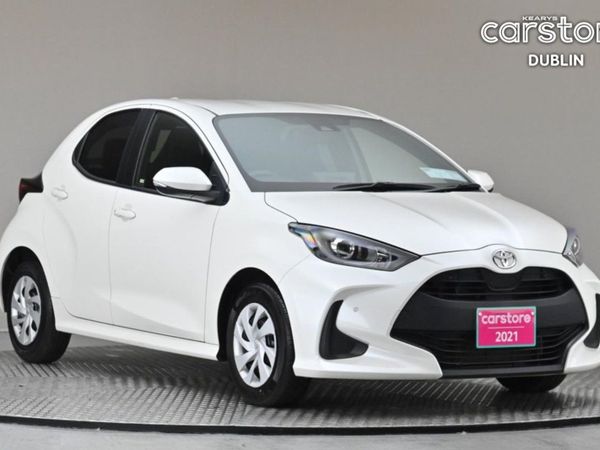 Toyota Yaris Hatchback, Petrol, 2021, White