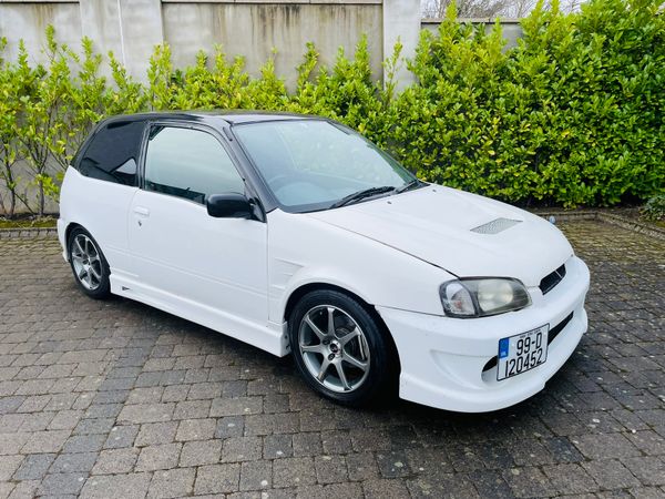 Toyota Starlet Hatchback, Petrol, 1999, White