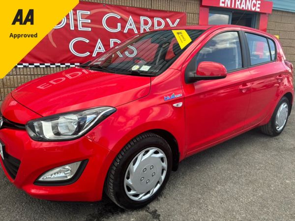 Hyundai i20 Hatchback, Petrol, 2014, Red