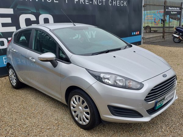 Ford Fiesta Hatchback, Petrol, 2014, Silver