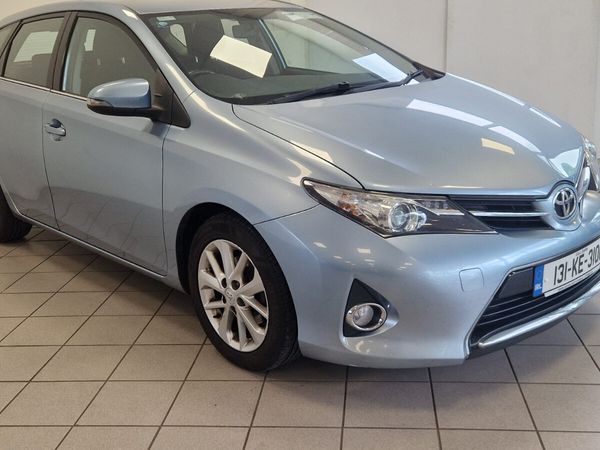 Toyota Auris Hatchback, Diesel, 2013, Blue