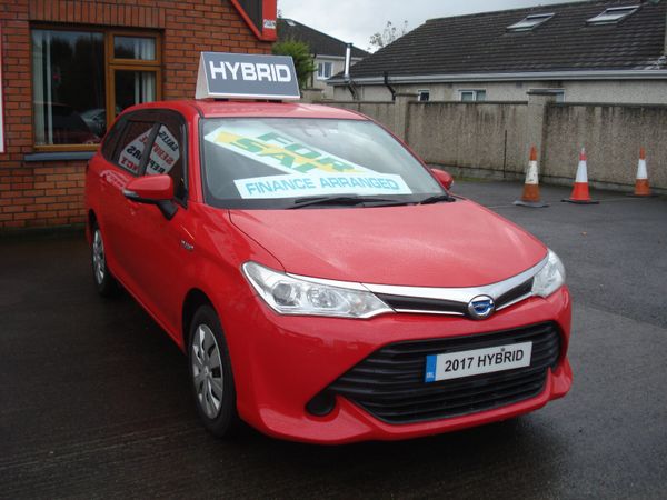 Toyota Corolla Estate, Petrol Hybrid, 2017, Red