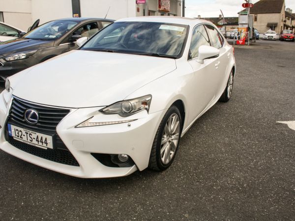 Lexus IS Saloon, Petrol Hybrid, 2013, White