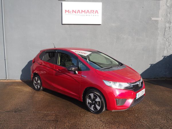 Honda Fit Hatchback, Petrol Hybrid, 2016, Red