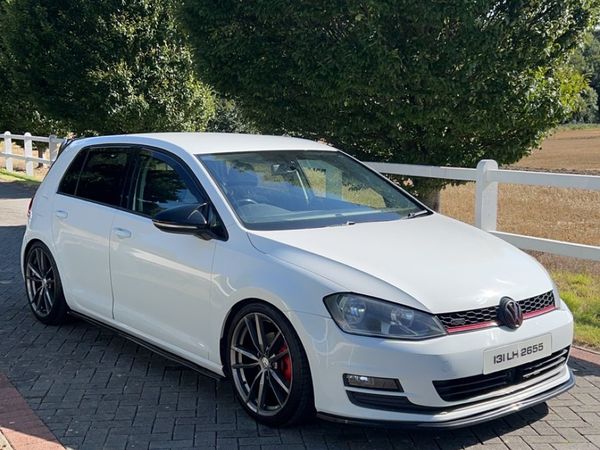Volkswagen Golf Hatchback, Diesel, 2013, White