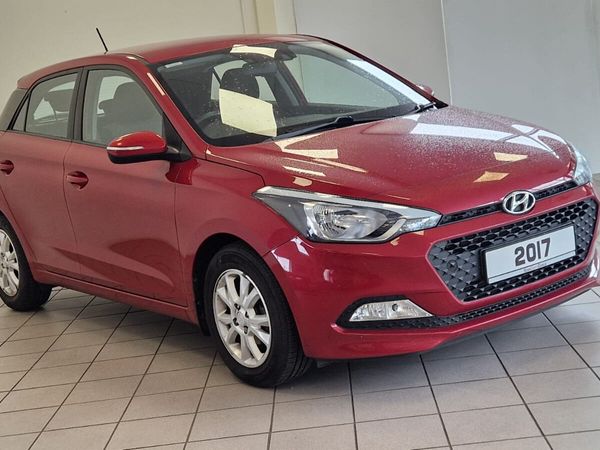 Hyundai i20 Hatchback, Petrol, 2017, Red