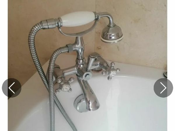 Corner Bath for sale in Co. Kerry for €100 on DoneDeal