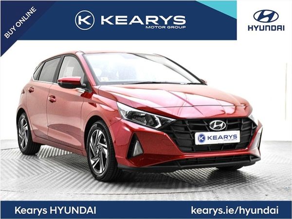 Hyundai i20 Hatchback, Petrol, 2022, Red