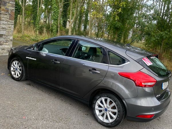 Ford Focus Hatchback, Diesel, 2017, Grey