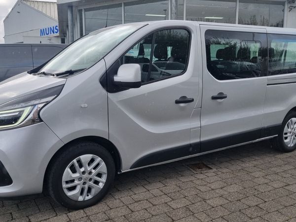 Renault Trafic Minibus, Diesel, 2021, Silver