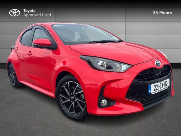 Toyota Yaris Hatchback, Hybrid, 2022, 