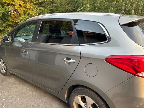 Kia Carens MPV, Diesel, 2015, Silver