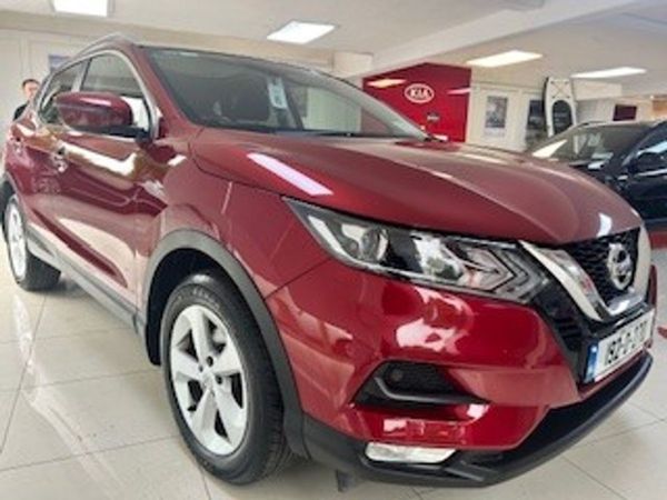 Nissan Qashqai SUV, Petrol, 2019, Red